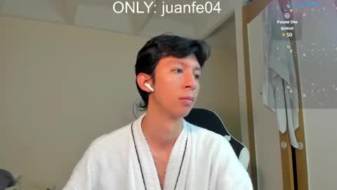 Juanfe  online show from December 11, 1:37 am