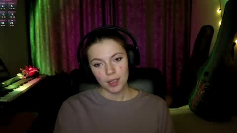 Anny Simpson online show from April 11, 8:13 pm