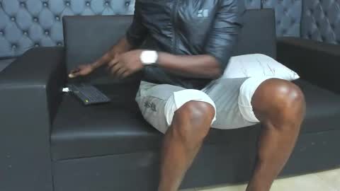 terranze_z online show from September 25, 8:23 pm