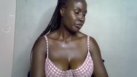 terriam online show from November 11, 3:45 pm