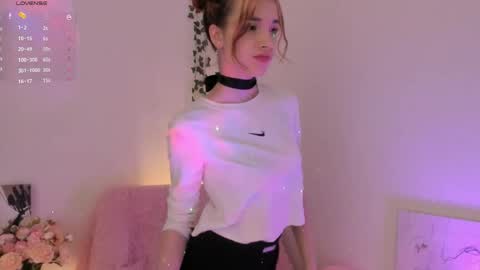 Caroline online show from May 21, 5:09 pm