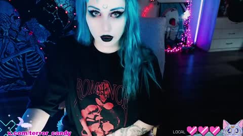 Snapshot of terror_candy chatting on January 26, 3:27 am CRY BABY online show from January 26, 3:27 am