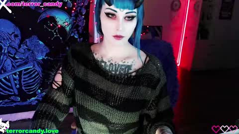 Snapshot of terror_candy chatting on March 1, 3:43 am CRY BABY online show from March 1, 3:43 am