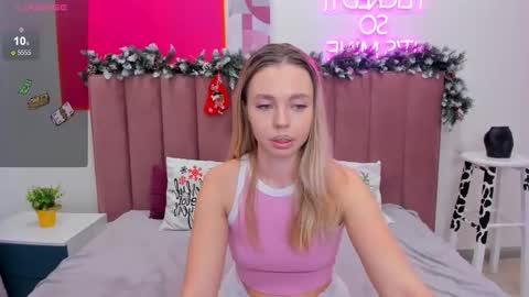 Tessa 3 online show from December 5, 1:14 am