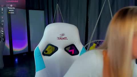 TessaHamilton online show from February 2, 12:37 pm