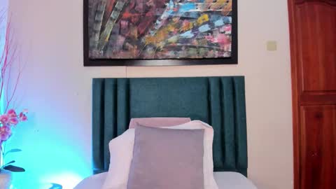 Tessamonroee online show from February 26, 8:08 pm