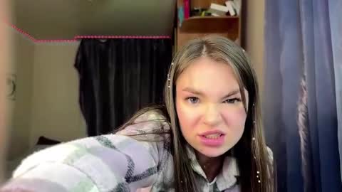 Snapshot of tessanienaber chatting on March 4, 12:55 pm Tessa online show from March 4, 12:55 pm