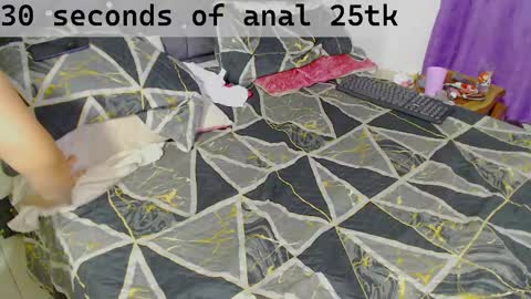 Snapshot of tessayleo_13 chatting on February 18, 11:41 pm tessa y leo online show from February 18, 11:41 pm