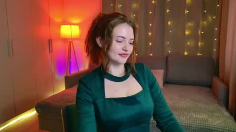 TessaHart online show from April 16, 11:55 am