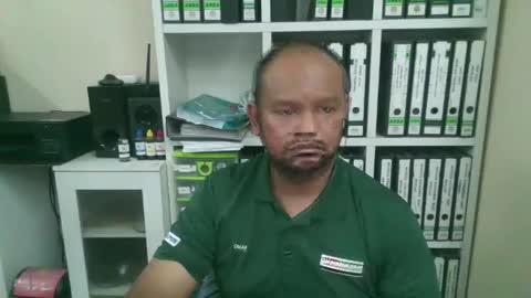 Snapshot of tested123 chatting on February 13, 10:44 am yours online show from February 13, 10:44 am