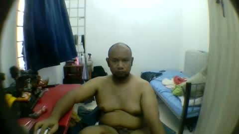 Snapshot of tested123 chatting on January 13, 10:09 am yours online show from January 13, 10:09 am