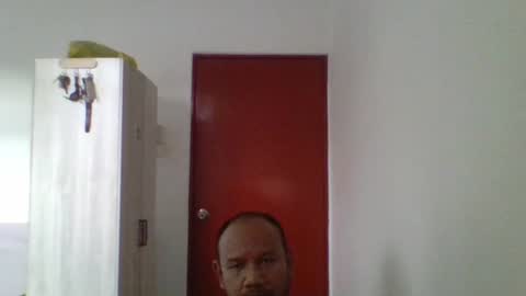 Snapshot of tested123 chatting on February 5, 9:36 am yours online show from February 5, 9:36 am