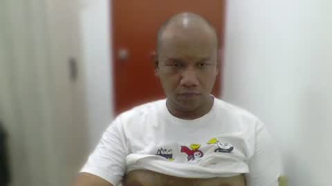 Snapshot of tested123 chatting on March 13, 12:34 pm yours online show from March 13, 12:34 pm