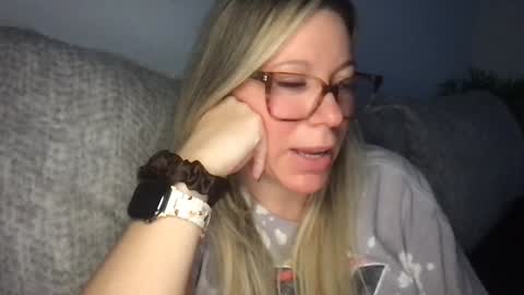 Daphne Summers online show from November 24, 4:34 am