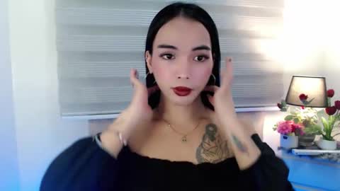 Snapshot of tgirl_jasmine1 chatting on December 21, 1:29 pm Vanessa online show from December 21, 1:29 pm