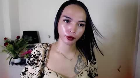 Snapshot of tgirl_jasmine1 chatting on February 17, 10:45 am Vanessa online show from February 17, 10:45 am