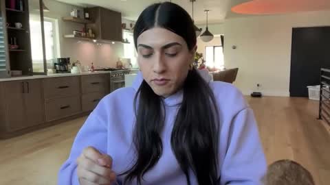 babygirlmami online show from January 16, 6:45 pm