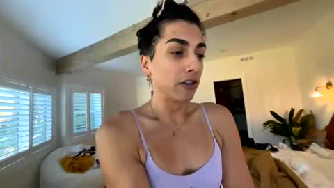 babygirlmami online show from March 19, 8:35 pm