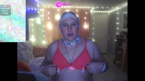 Snapshot of tglacey chatting on February 20, 1:40 pm lacey online show from February 20, 1:40 pm