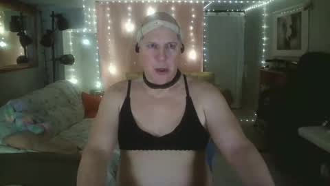 Snapshot of tglacey chatting on February 23, 1:41 pm lacey online show from February 23, 1:41 pm