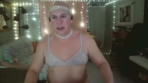 Snapshot of tglacey chatting on February 28, 5:14 pm lacey online show from February 28, 5:14 pm