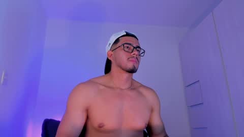 thadeo_king online show from April 10, 1:44 am