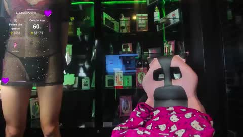       online show from February 9, 11:03 am