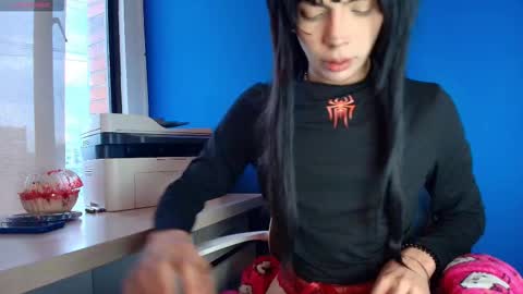       online show from February 14, 12:24 pm