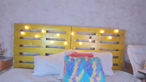 Snapshot of thalia888_ chatting on October 4, 7:12 pm thalia888_ online show from October 4, 7:12 pm