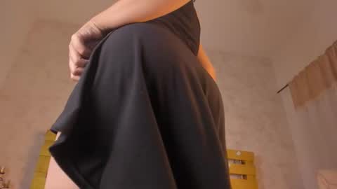 Snapshot of thalia888_ chatting on October 11, 7:12 pm thalia888_ online show from October 11, 7:12 pm