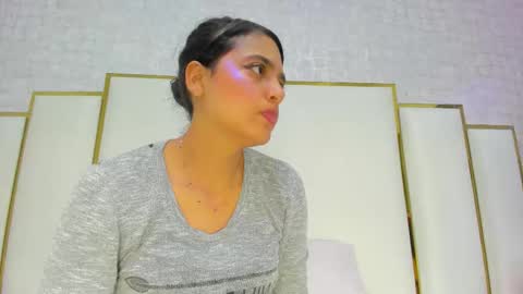 Snapshot of thalia888_ chatting on November 9, 6:39 pm thalia888_ online show from November 9, 6:39 pm