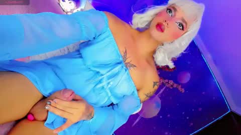 Thalia Girl online show from April 11, 1:54 am