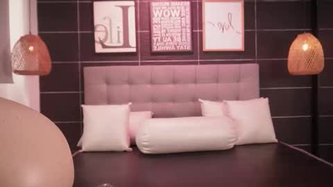 Thalia online show from November 3, 12:28 pm