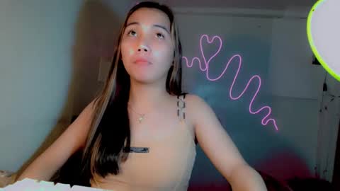 Snapshot of thalia_sunshine chatting on November 28, 1:08 am Thalia online show from November 28, 1:08 am