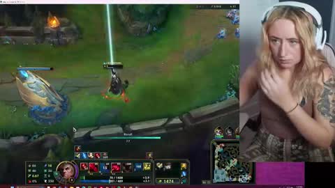 Snapshot of thaliacollinsss chatting on February 26, 12:09 am thaliacollinsss online show from February 26, 12:09 am