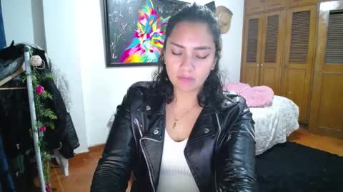 Snapshot of thaliacooper chatting on December 23, 12:46 am online show from December 23, 12:46 am