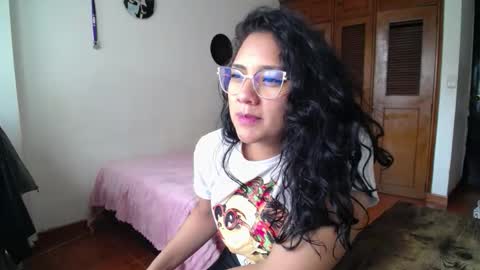 Snapshot of thaliacooper chatting on September 11, 5:35 pm online show from September 11, 5:35 pm