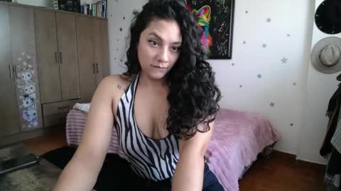    online show from April 25, 7:11 pm