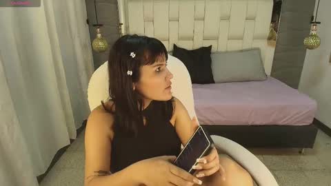 Snapshot of thalialopez chatting on February 14, 6:04 pm Thalia online show from February 14, 6:04 pm