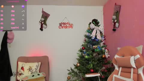 Snapshot of thamara_cooper_ chatting on December 19, 9:49 pm thamara_cooper_ online show from December 19, 9:49 pm