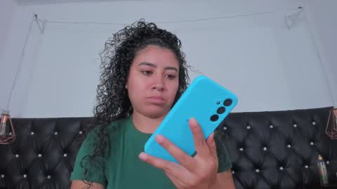 Snapshot of thara_webstter chatting on January 16, 5:55 pm thara webstter online show from January 16, 5:55 pm
