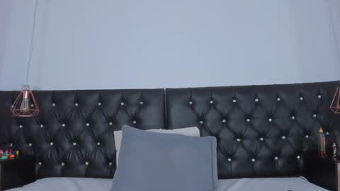 Snapshot of thara_webstter chatting on January 27, 5:37 pm thara webstter online show from January 27, 5:37 pm