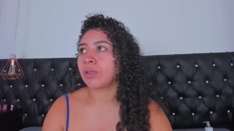 Snapshot of thara_webstter chatting on March 6, 5:33 pm thara webstter online show from March 6, 5:33 pm