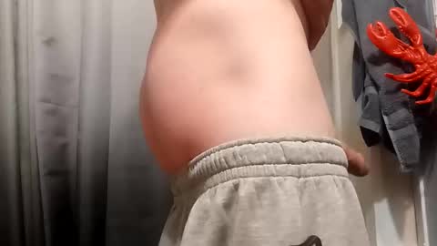 Snapshot of thatb1 chatting on March 3, 3:53 pm thatb1 online show from March 3, 3:53 pm