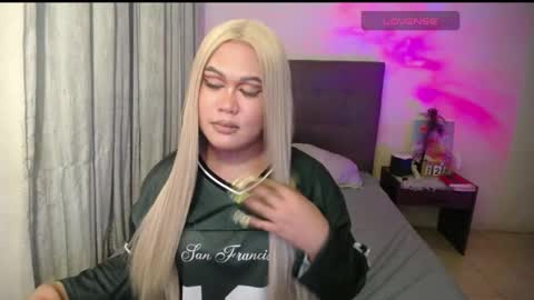 Snapshot of thatgirloctavia chatting on February 22, 1:02 pm NOEY online show from February 22, 1:02 pm