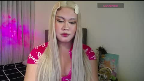 Snapshot of thatgirloctavia chatting on March 5, 10:21 pm NOEY online show from March 5, 10:21 pm