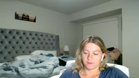 Snapshot of thatprettyblondegirl chatting on February 26, 2:26 am thatprettyblondegirl online show from February 26, 2:26 am
