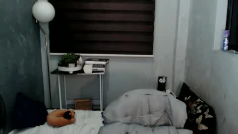 Snapshot of thatslut_deia chatting on January 5, 5:27 pm thatslut_deia online show from January 5, 5:27 pm