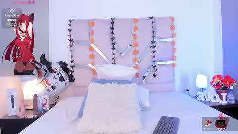 Thayler  online show from October 19, 11:22 am