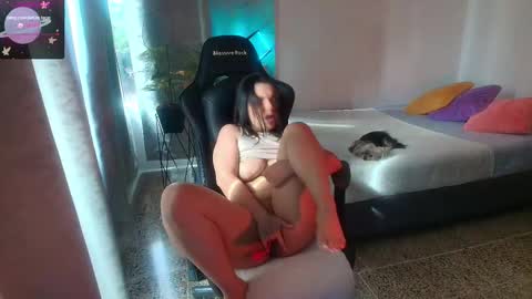 Paola online show from October 27, 7:51 pm